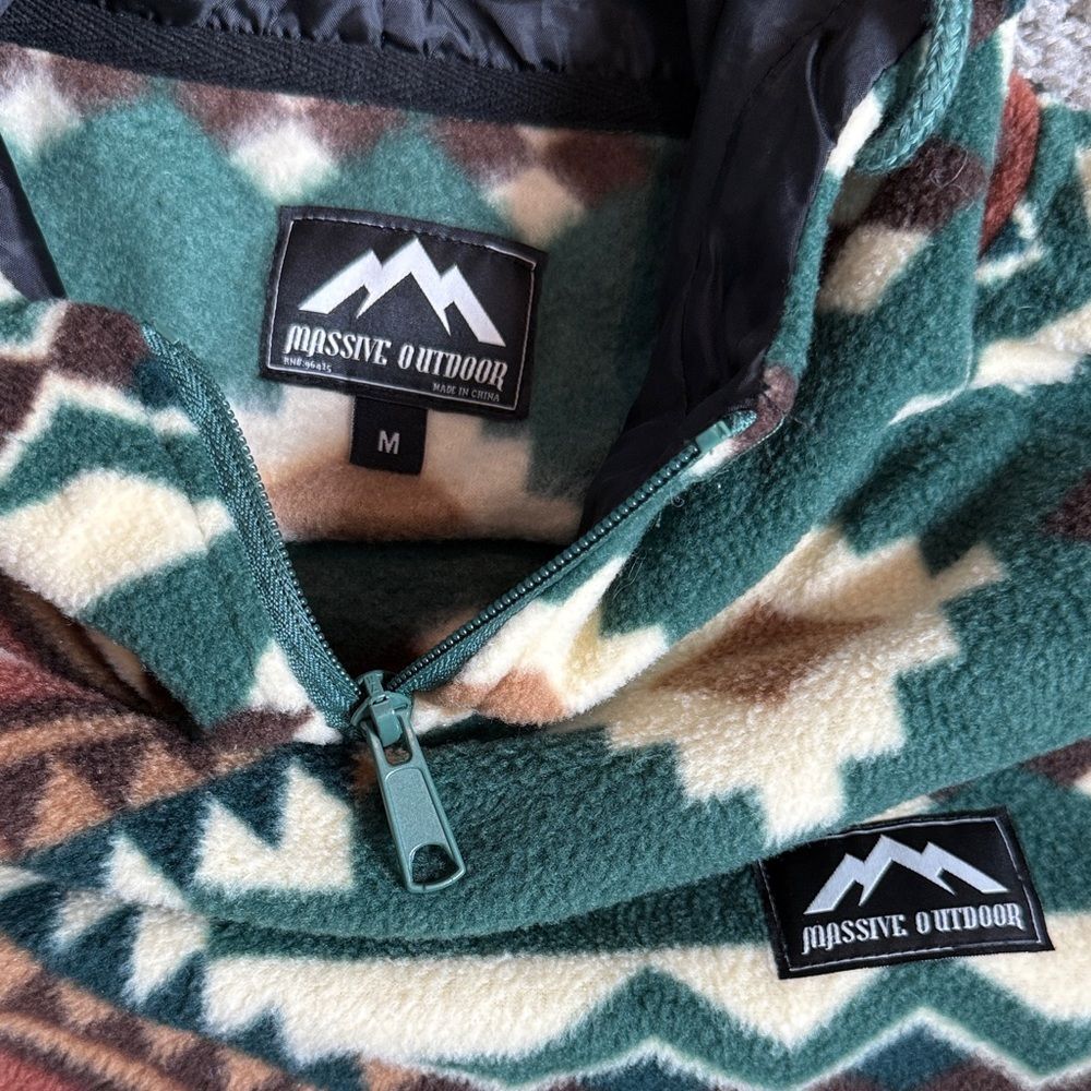 Massive Outdoor Geometric Fleece Pullover quarter zip with hood - Picture 2 of 2